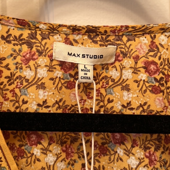 NWT Max Studio Floral Deep V Belted Peasant Blouse - Picture 4 of 11